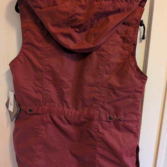 Women's Waterproof Oil Slicker Red Vest - Picture 6 of 6